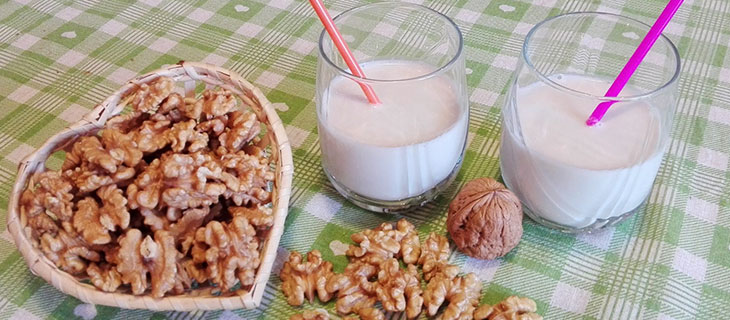 Cách làm sữa óc chó hạnh nhân đậu đen cho bà bầu lạ miệng hấp dẫn 2