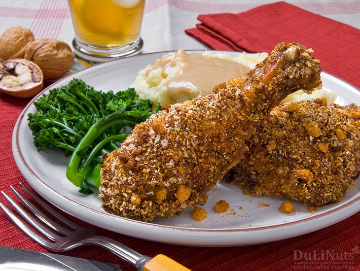 Gà tẩm hạt óc chó chiên giòn