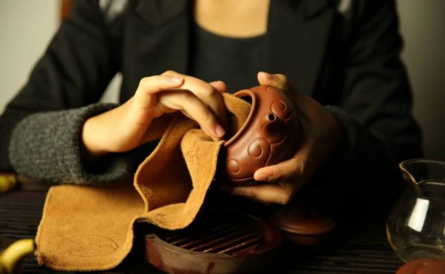 Cách dưỡng ấm tử sa hàng ngày và sau khi lưu giữ 15