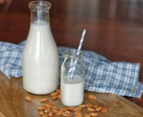 Cách làm sữa hạnh nhân tại nhà đơn giản ai cũng làm được 24