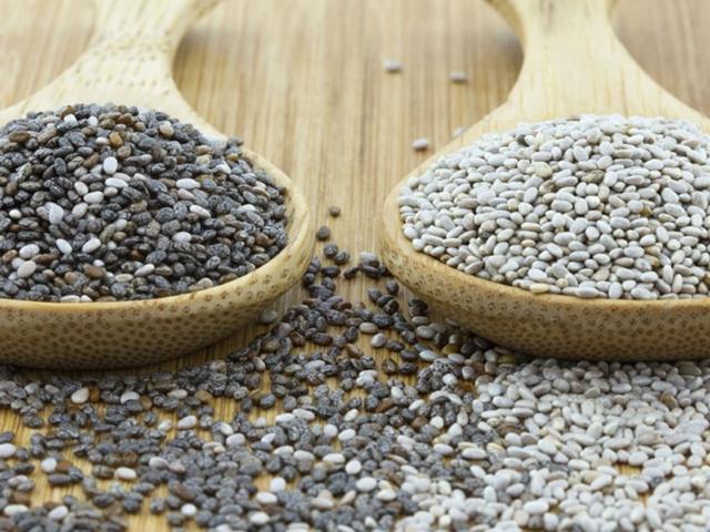 Hạt chia là hạt gì mà không thể thiếu khi giảm cân? 6 Hạt chia trắng và chia đen