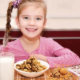 Cách cảm nhận năng lượng tích cực và tiêu cực 8 Lợi Ích Của Quả Óc Chó Đối Với Trẻ Em