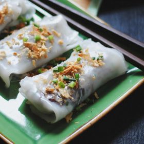 HITA hướng dẫn cách làm bánh cuốn chay cực ngon cho những ngày rằm