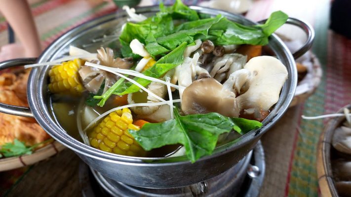 Bật mí cách nấu lẩu nấm chay ngon thanh đạm cho mọi gia đình 9