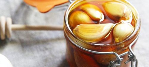 Dùng ngay mật ong ngâm tỏi – Bạn sẽ thấy sức khỏe tốt lên mỗi ngày 11 mật ong ngâm tỏi