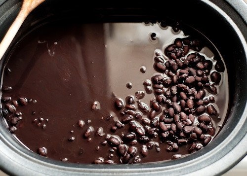 Uống nước đậu đen rang có tốt không? Tác dụng của loại nước này là gì? 10 nước đậu đen