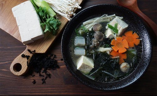 Món rong biển nấu canh với đậu phụ thanh đạm và dễ làm 7 rong biển nấu canh