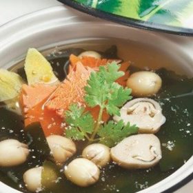 Món rong biển nấu canh với đậu phụ thanh đạm và dễ làm