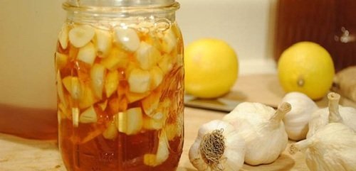 Bài thuốc từ tỏi ngâm rượu giúp cơ thể luôn khỏe mạnh 5 tỏi ngâm rượu