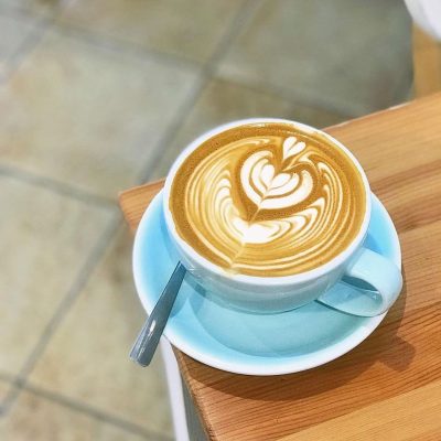 Khám phá kỹ thuật vẽ Latte Art vạn người mê của Barista chuyên nghiệp